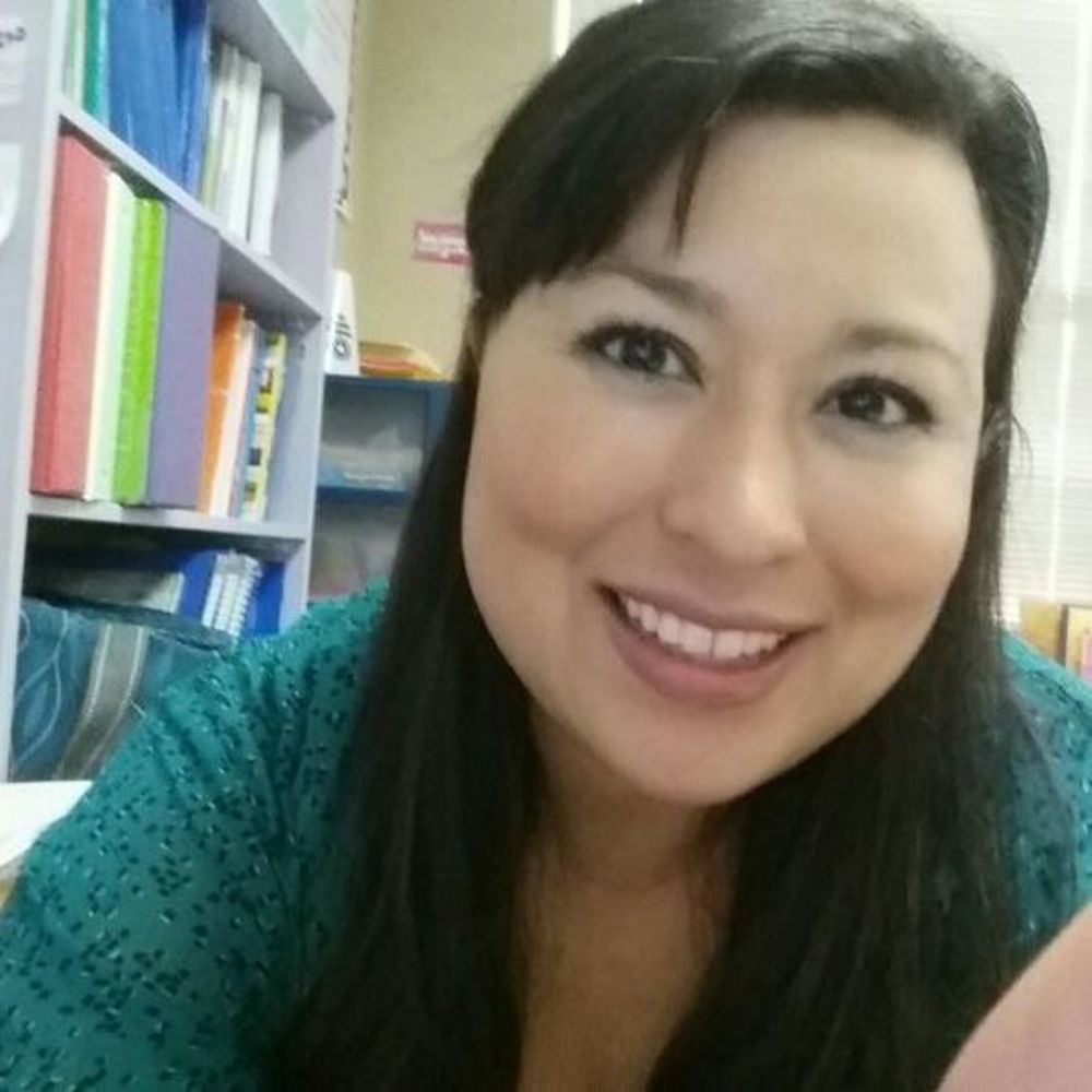 Meet your Posher, Claudia